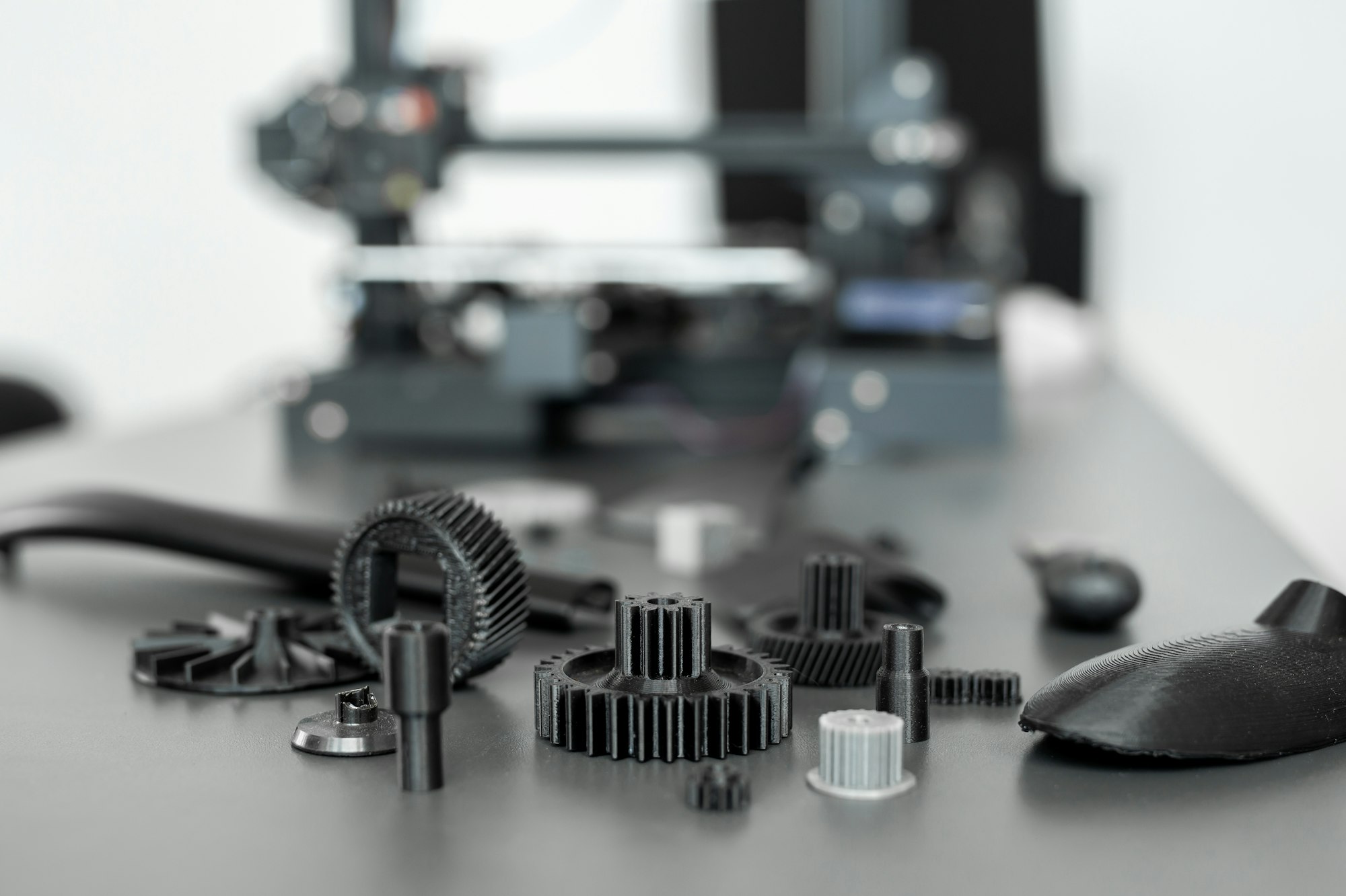 3d printed objects on the table in the laboratory