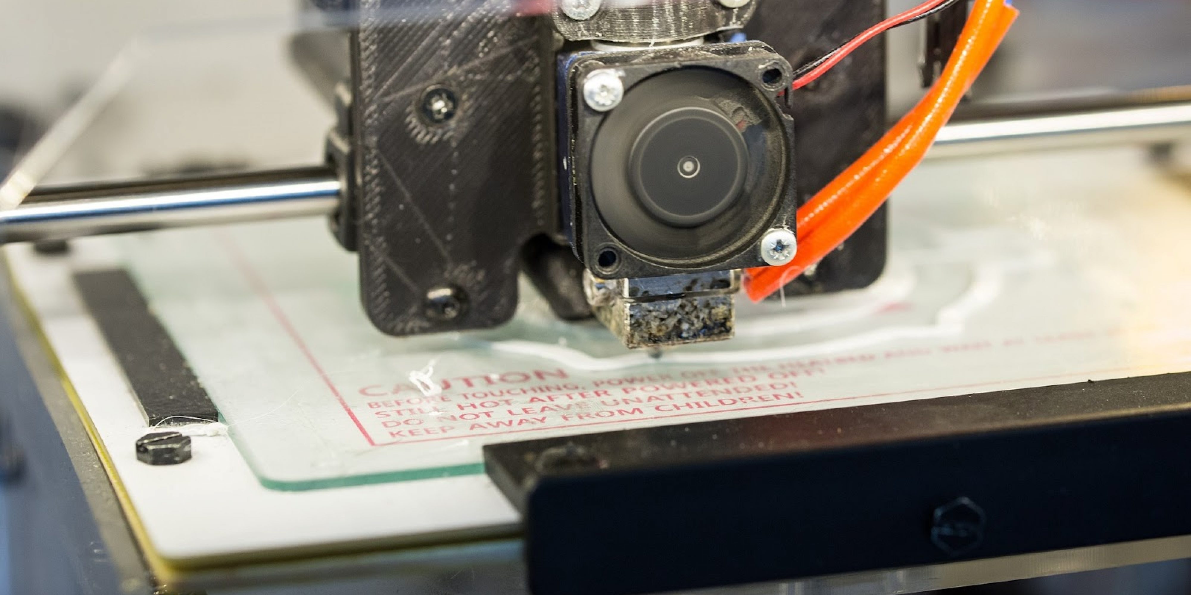 Nettoyer le plateau d'une imprimante 3D